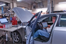Top national automotive instructor John Thornton recently spent the day at Motor Works.